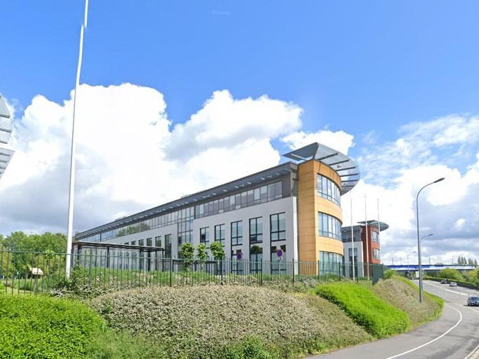 6294.35 m² pour ce bureaux en location à Saint-andré-lez-lille