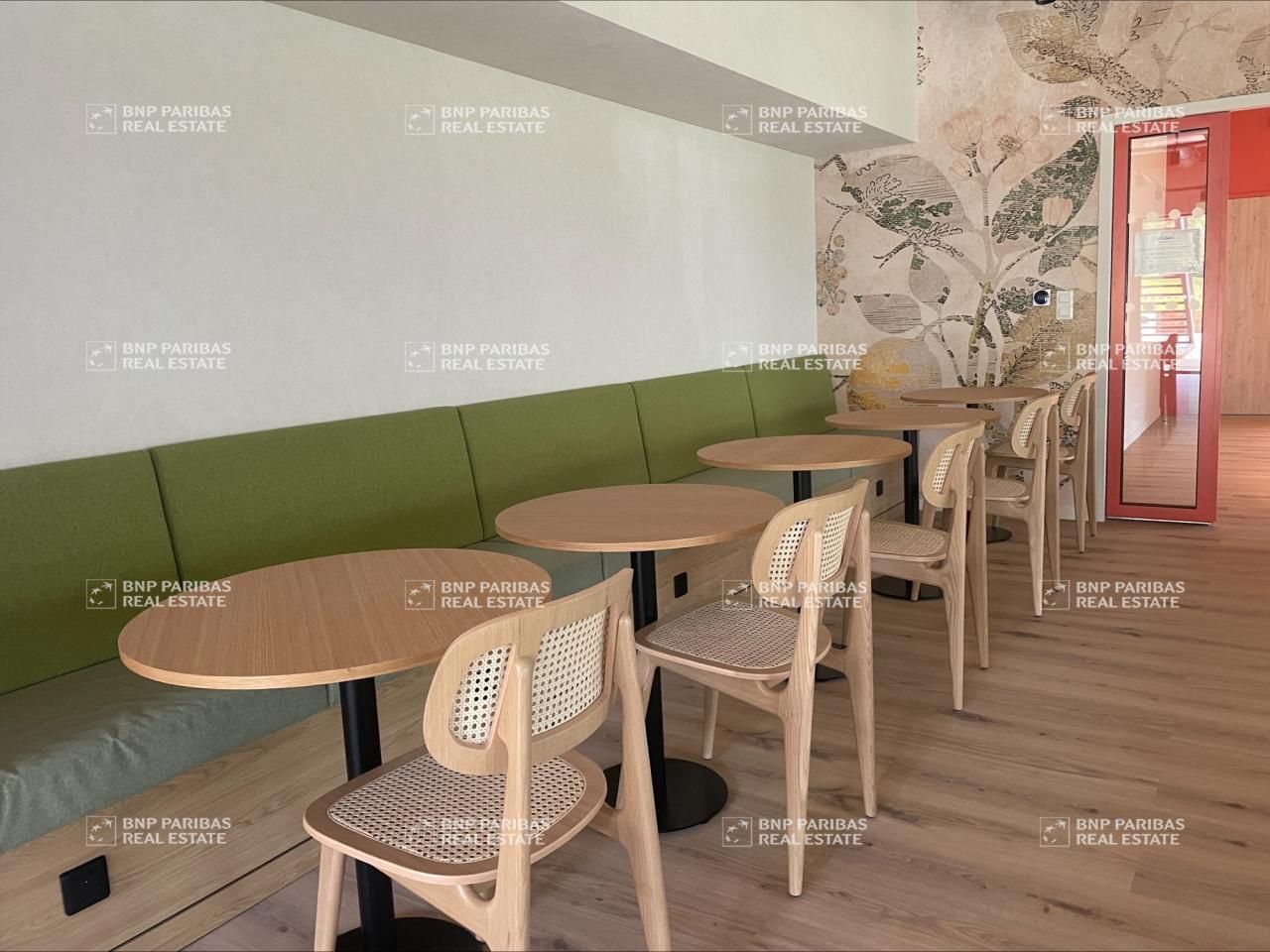 6011 m² pour ce bureaux en location à Saint-priest