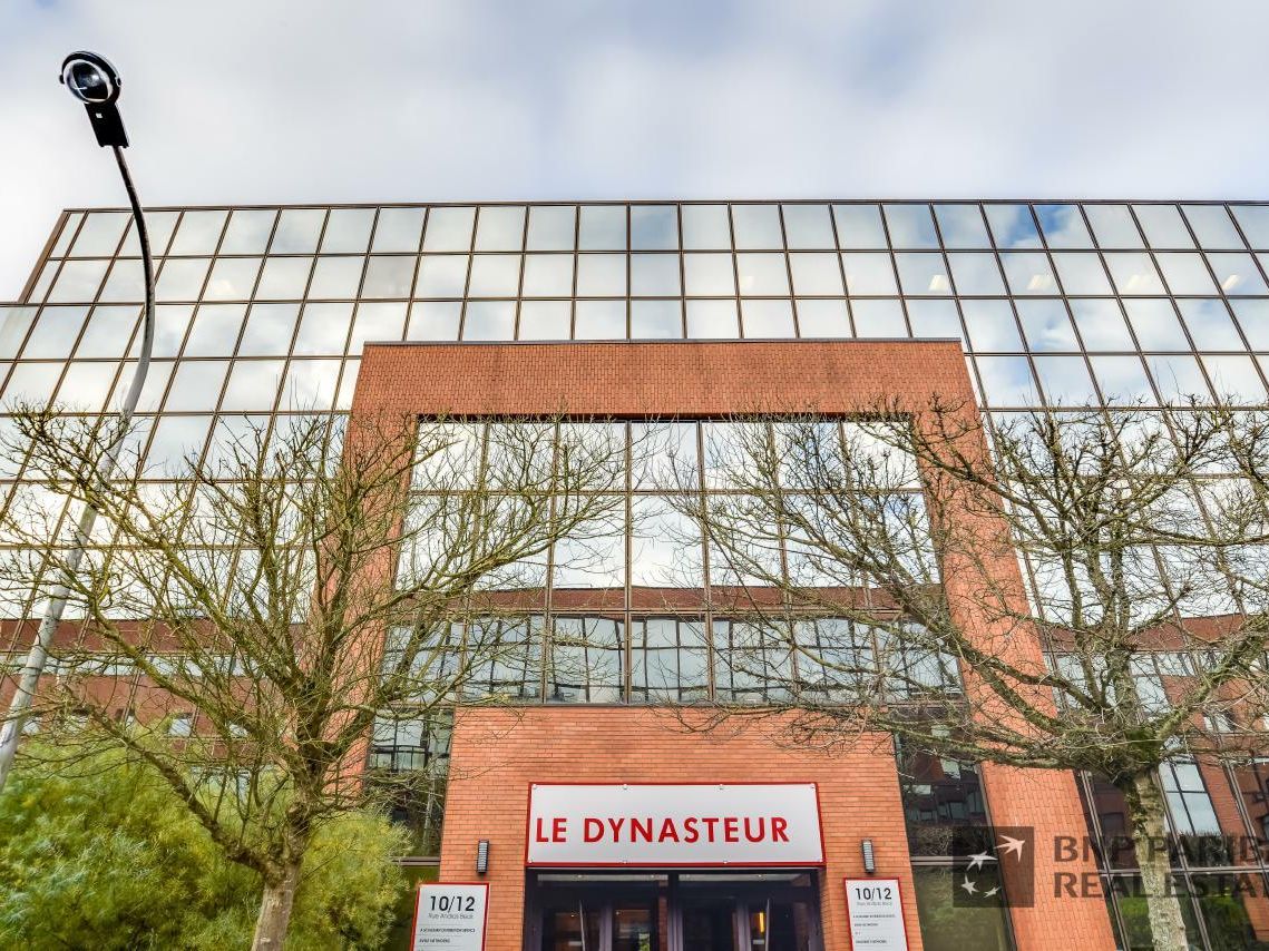 2505.5 m² pour ce bureaux en location à Meudon la foret