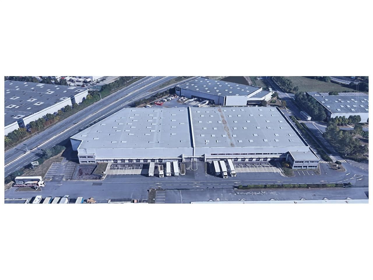 4849 m² pour cetentrepôts classe a en location à Compans