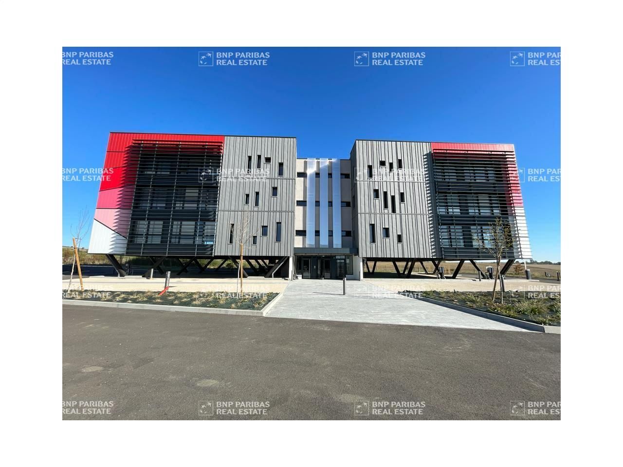 1920 m² pour ce bureaux en location à Bouxières-sous-froidmont