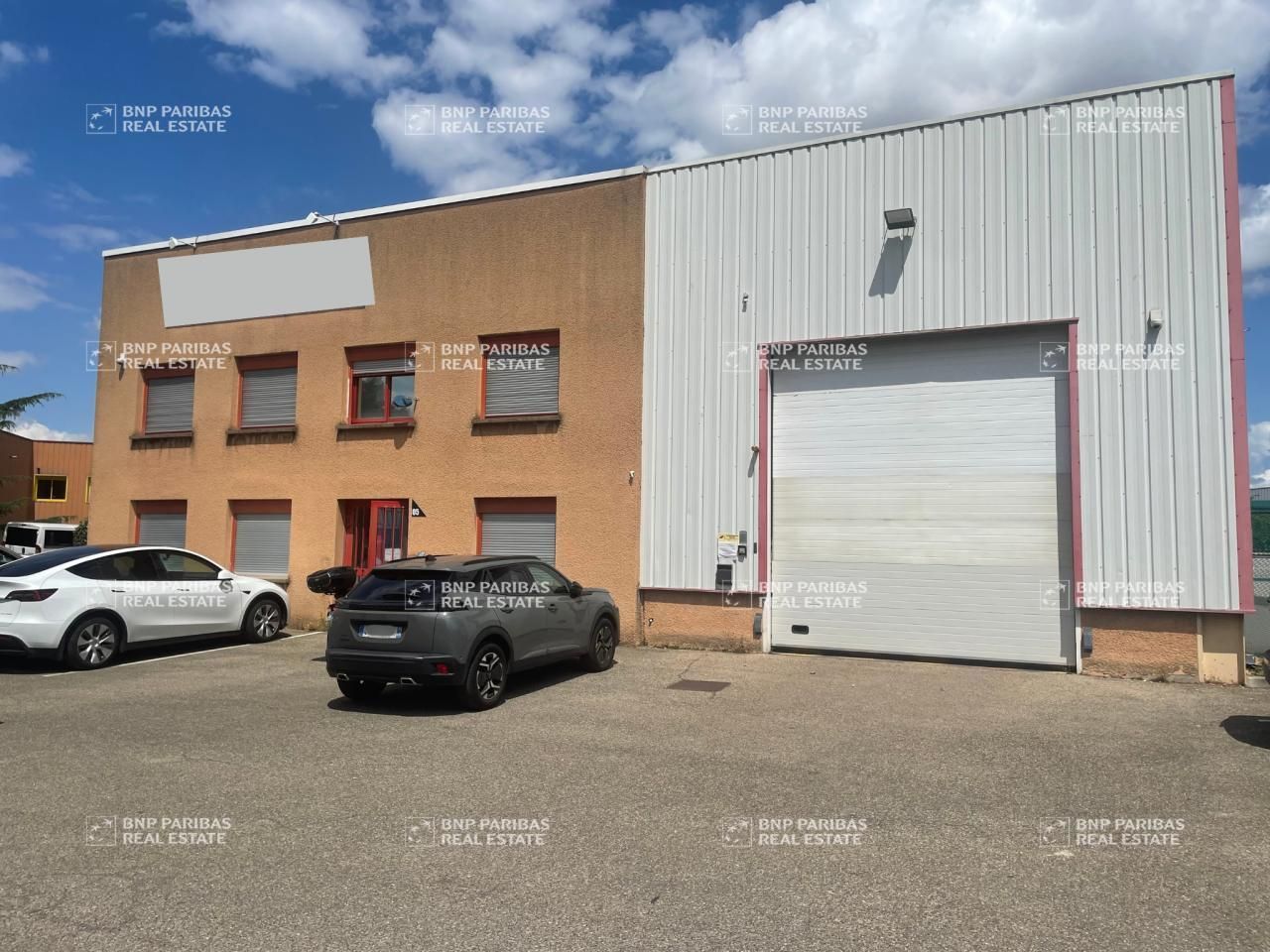 Location Activité 1475 m² non divisibles 69200 Vénissieux