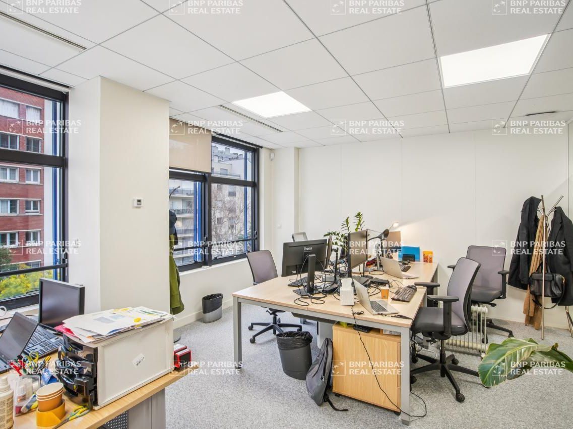 283.51 m² pour ce bureaux en location à Paris