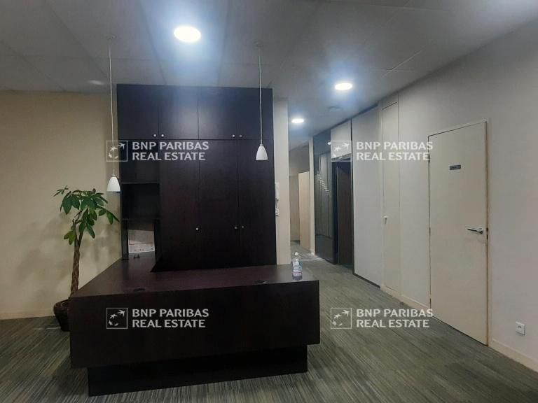 216.09 m² pour ce bureaux en location à Orléans