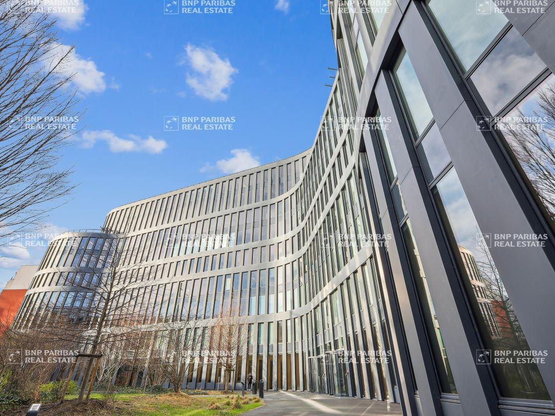 826 m² pour ce bureaux en location à Issy-les-moulineaux