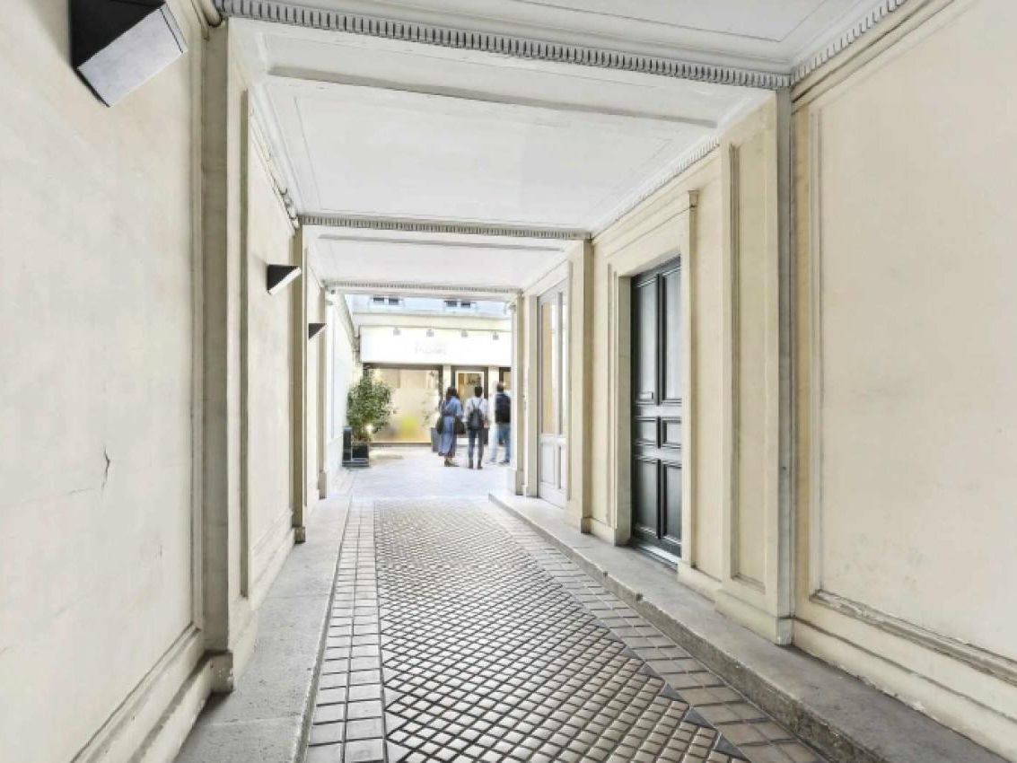 94 m² pour ce bureaux en location à Paris