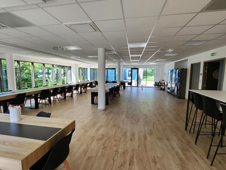 2820 m² pour ce bureaux en location à Croissy-beaubourg