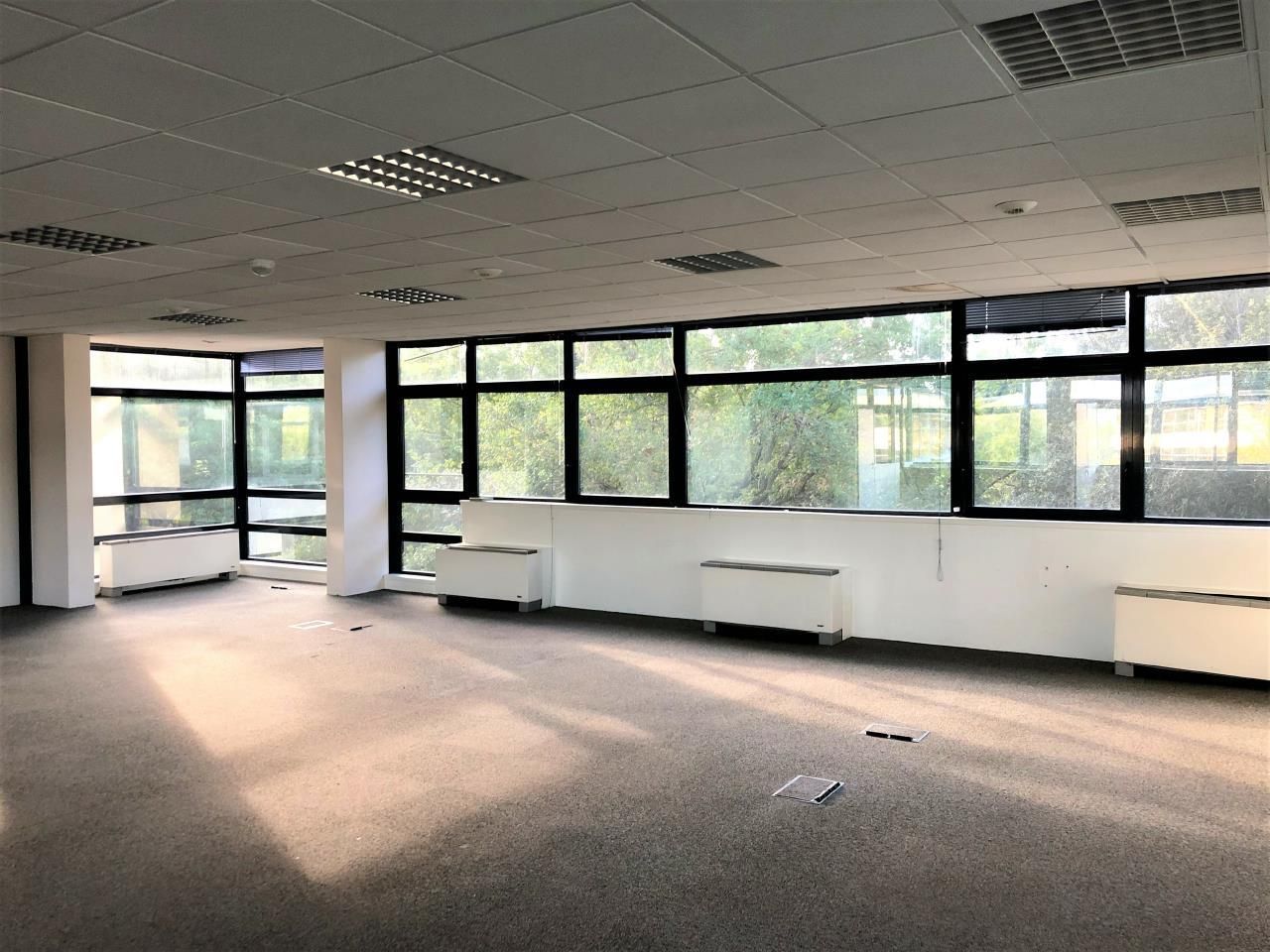 1255.61 m² pour ce bureaux en location à Biot
