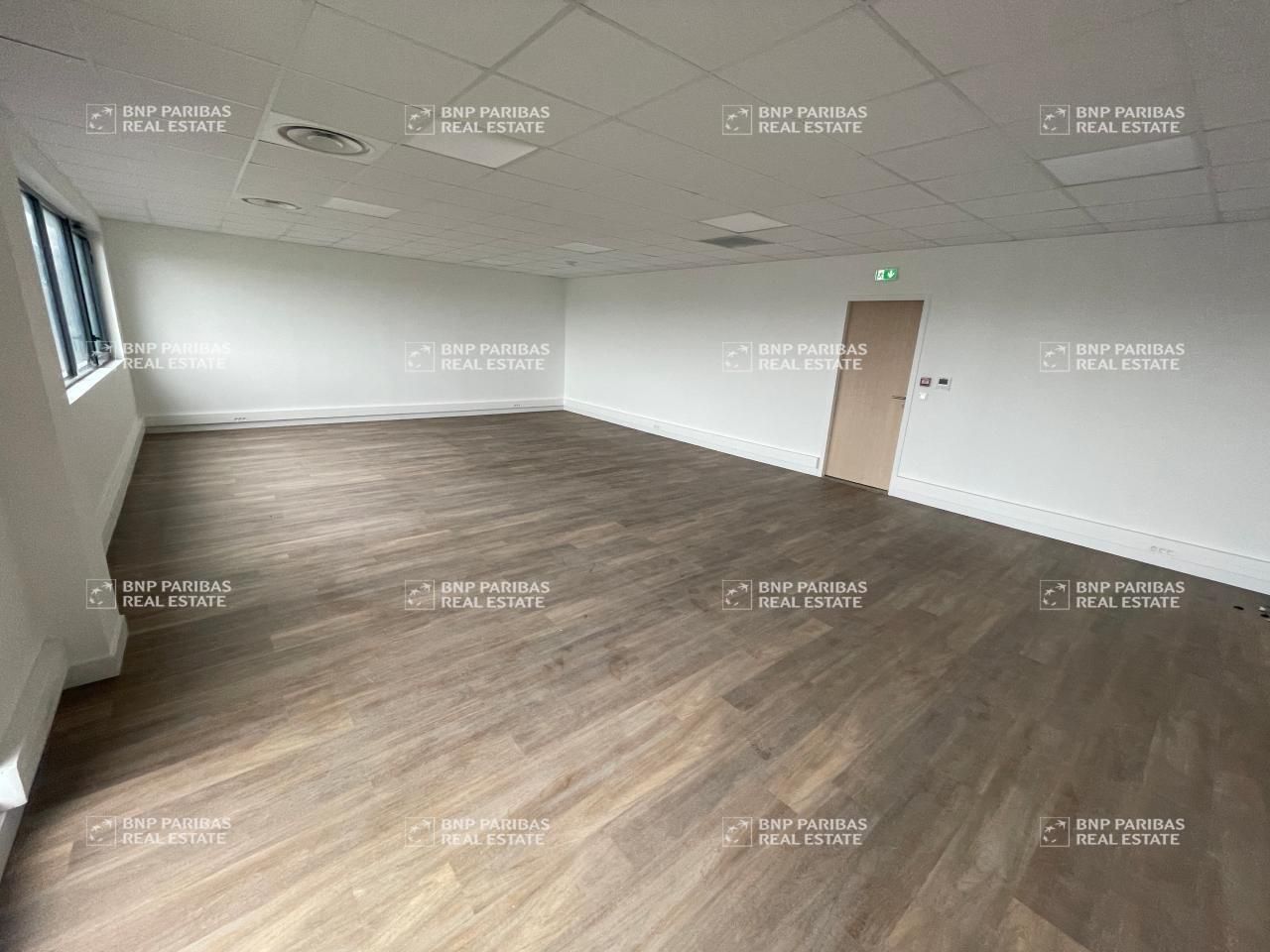 Location Activité 3170.4 m² divisibles 35310 Mordelles