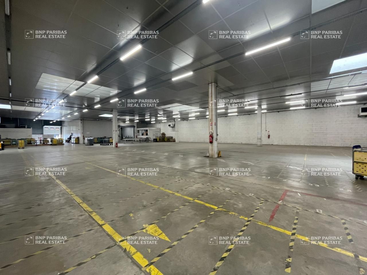 3400 m² pour ce activité en location à Rennes