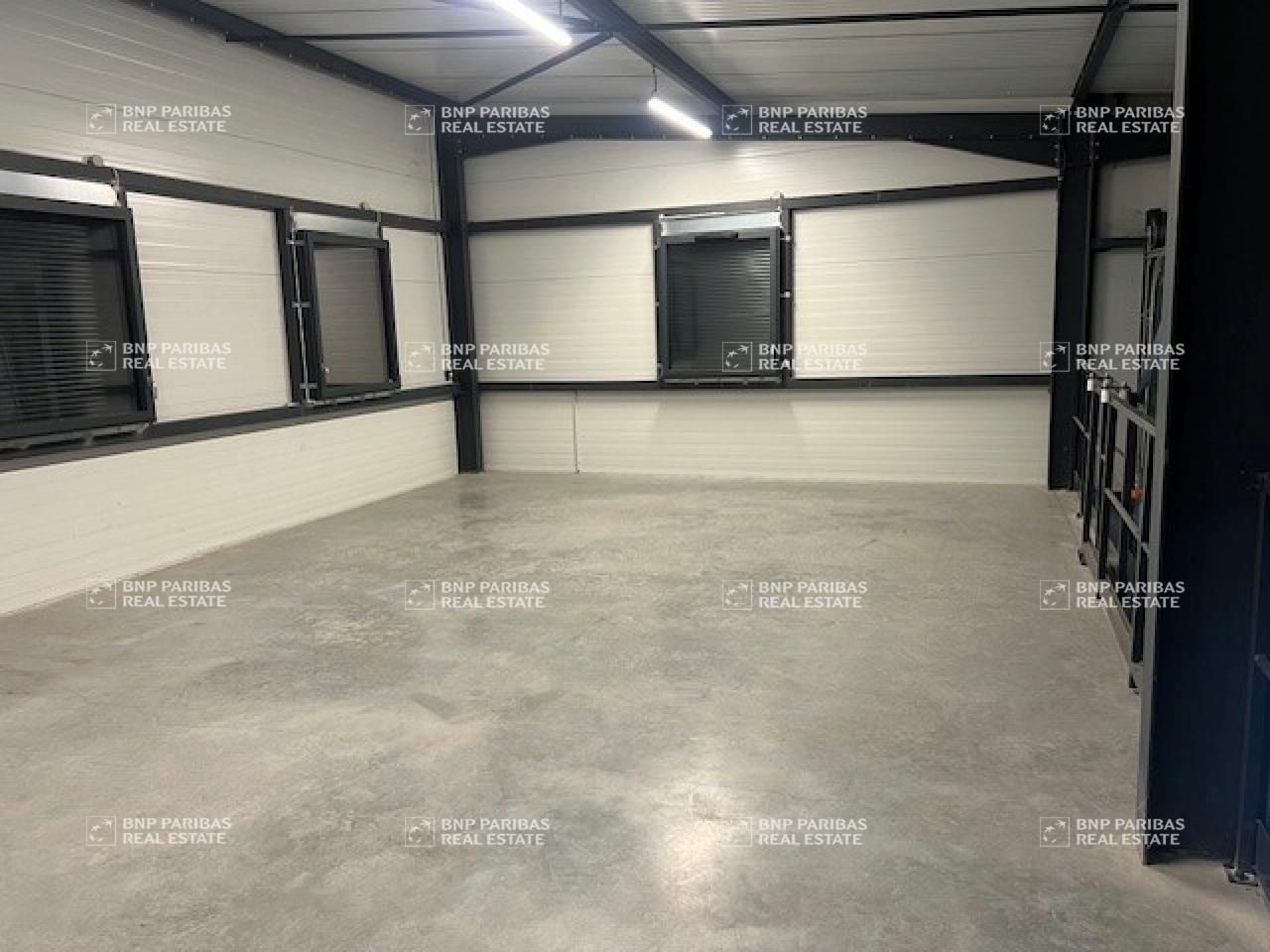 549.05 m² pour ce activité en vente à Saint-clair-de-la-tour