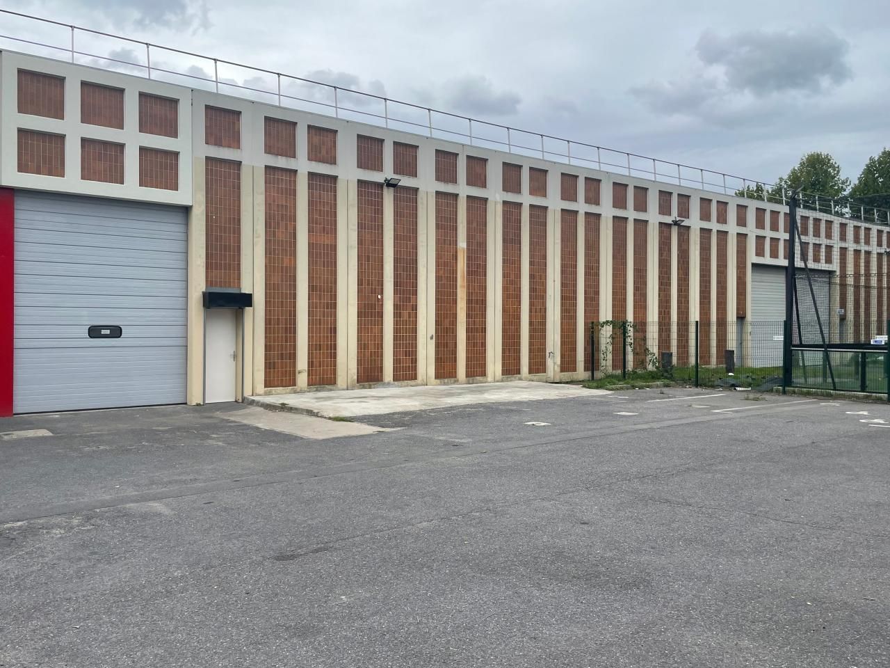 Location PME-PMI 298 m² non divisibles 95610 Éragny