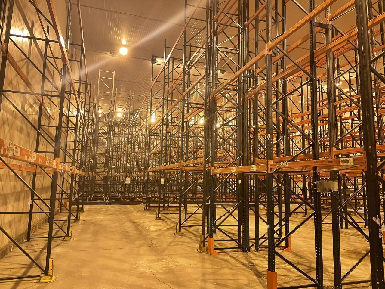 5608 m² pour cetentrepôts classe c en location à Langon