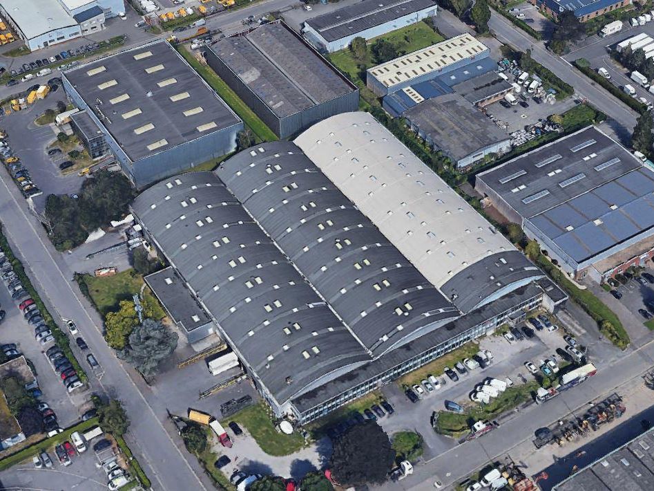 8615 m² pour ce activité en location à Fretin