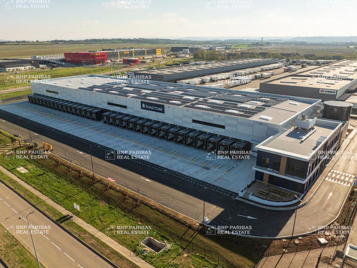 7547 m² pour cetentrepôts classe c en vente à Colombier-saugnieu