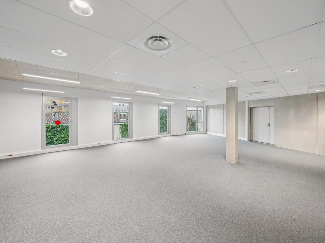 5247.6 m² pour ce bureaux en location à Bordeaux