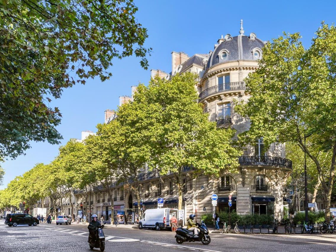 868 m² pour ce bureaux en location à Paris