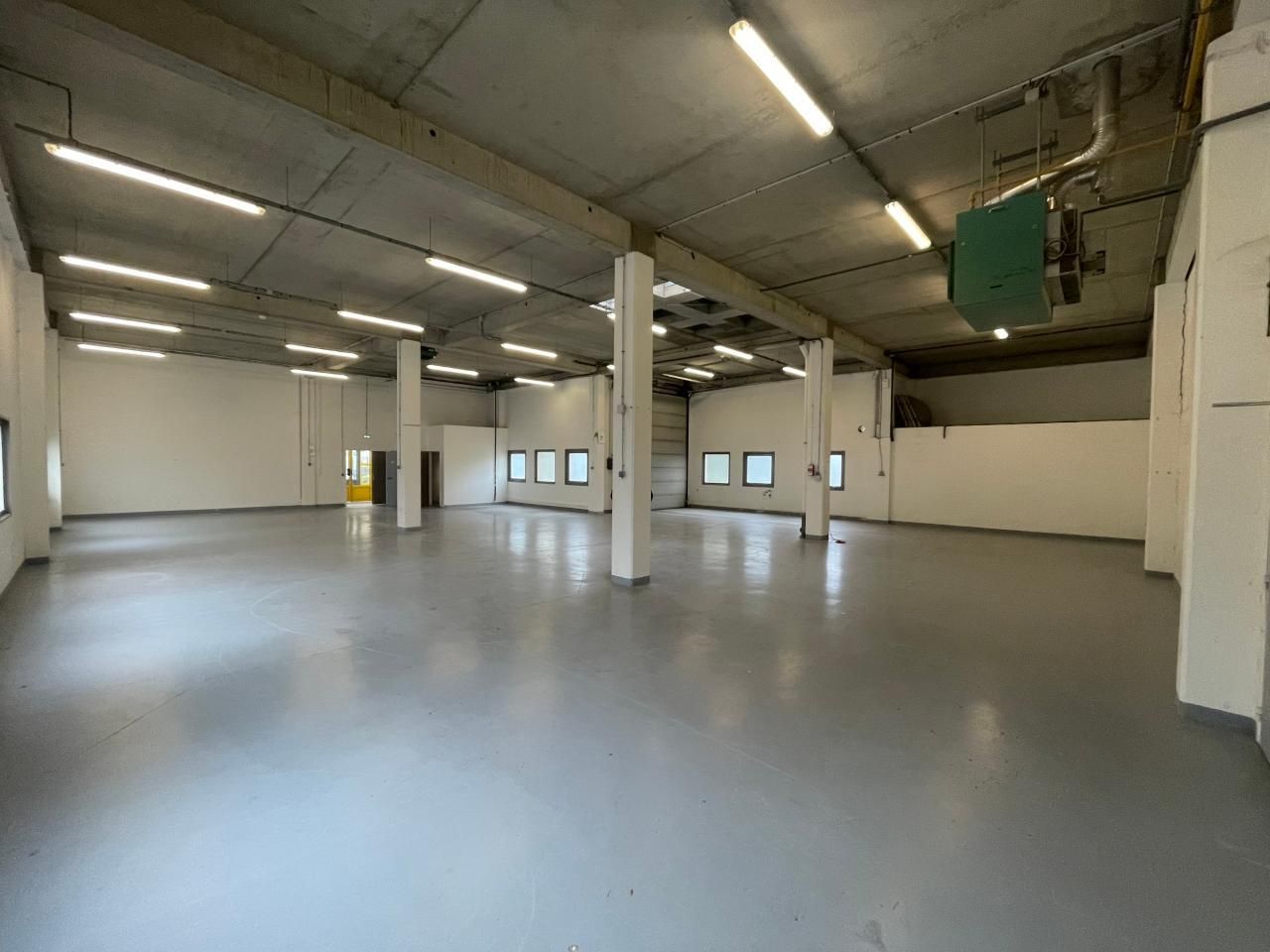 824 m² pour ce pme-pmi en location à Villeneuve-la-garenne