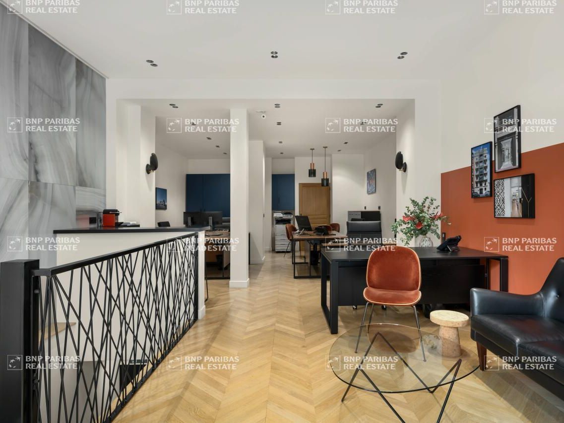 75.6 m² pour ce bureaux en location à Levallois perret