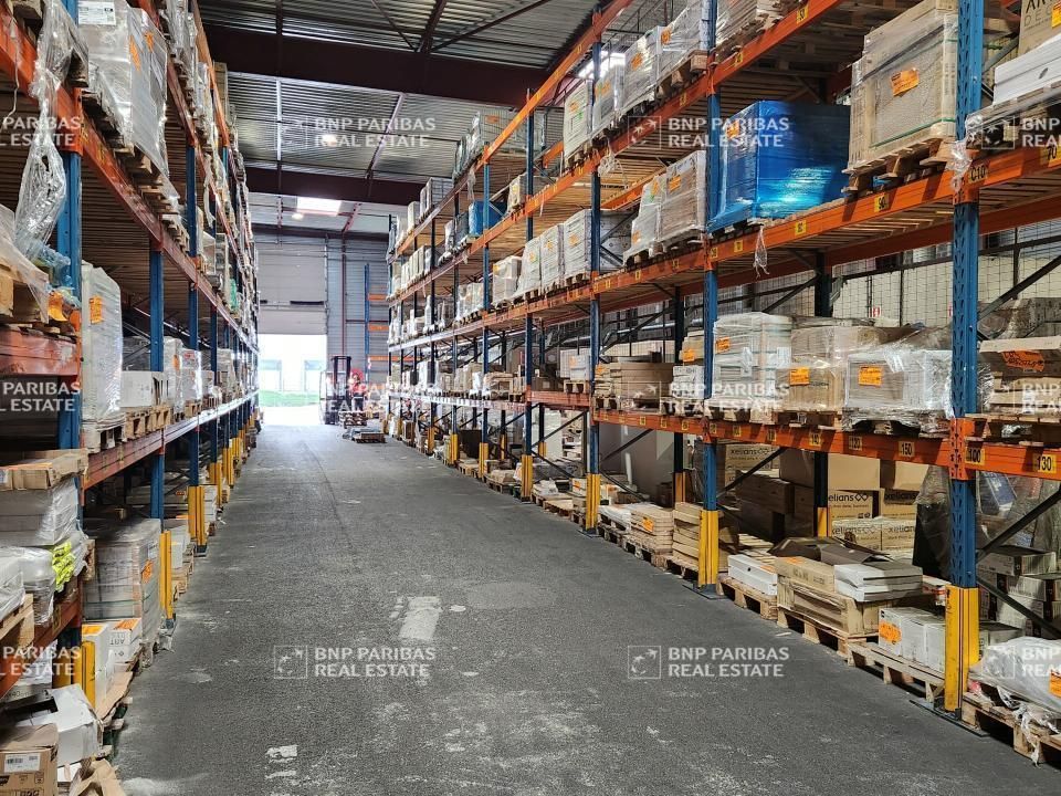 3600 m² pour ce activité en location à Alfortville