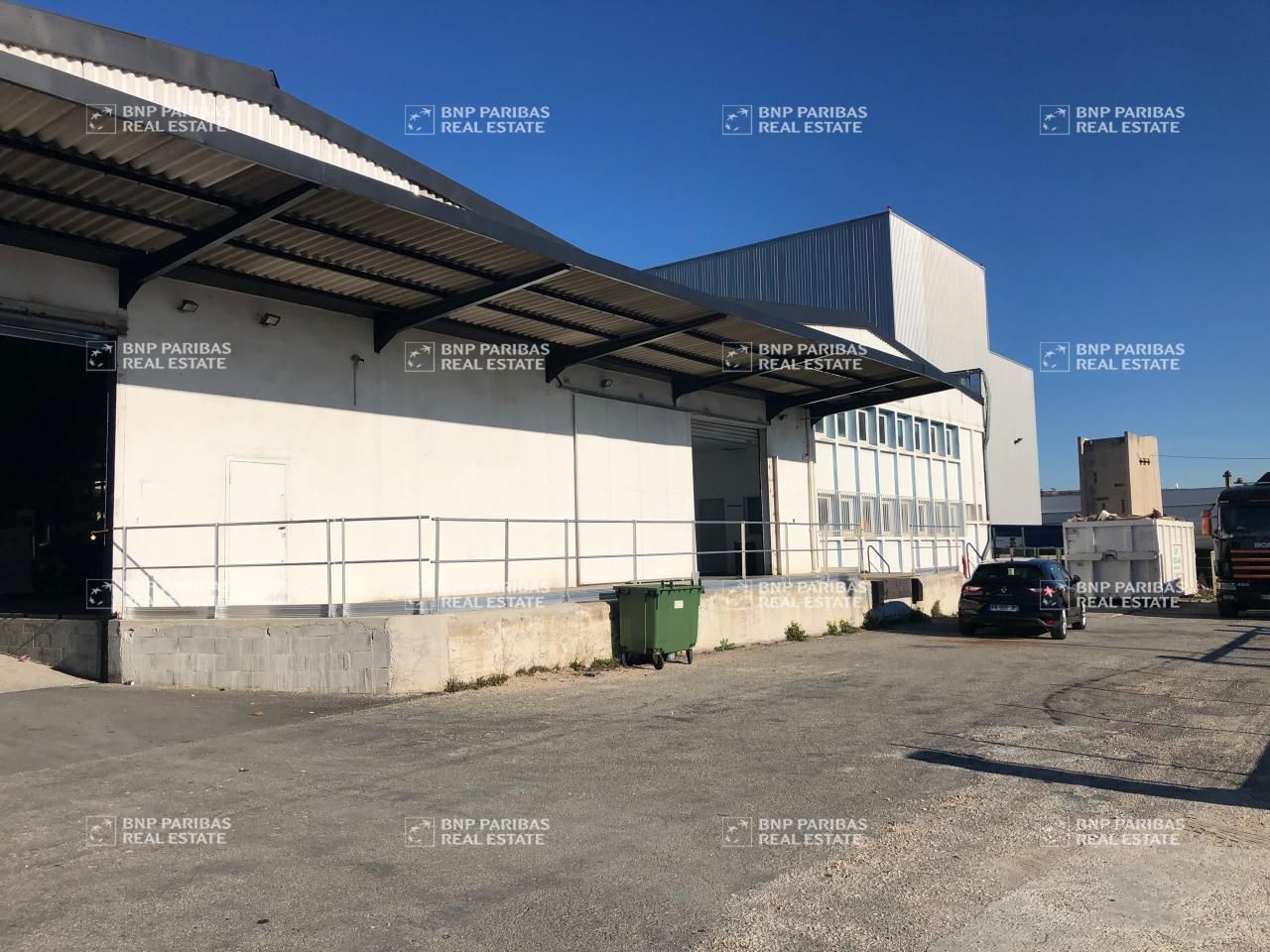 Location Activité 2350 m² non divisibles 13127 Vitrolles