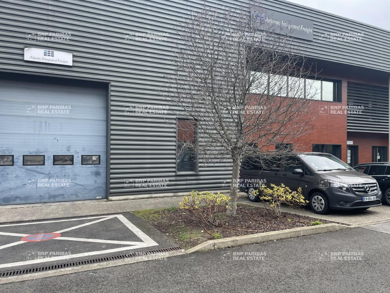 Location PME-PMI 1248 m² non divisibles 95500 Gonesse