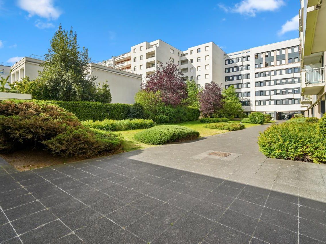 815.9 m² pour ce bureaux en location à Courbevoie