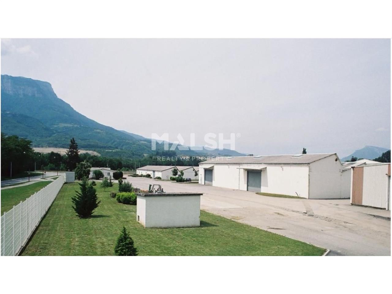 Au sein d'un parc industriel sécurisé, nous vous 