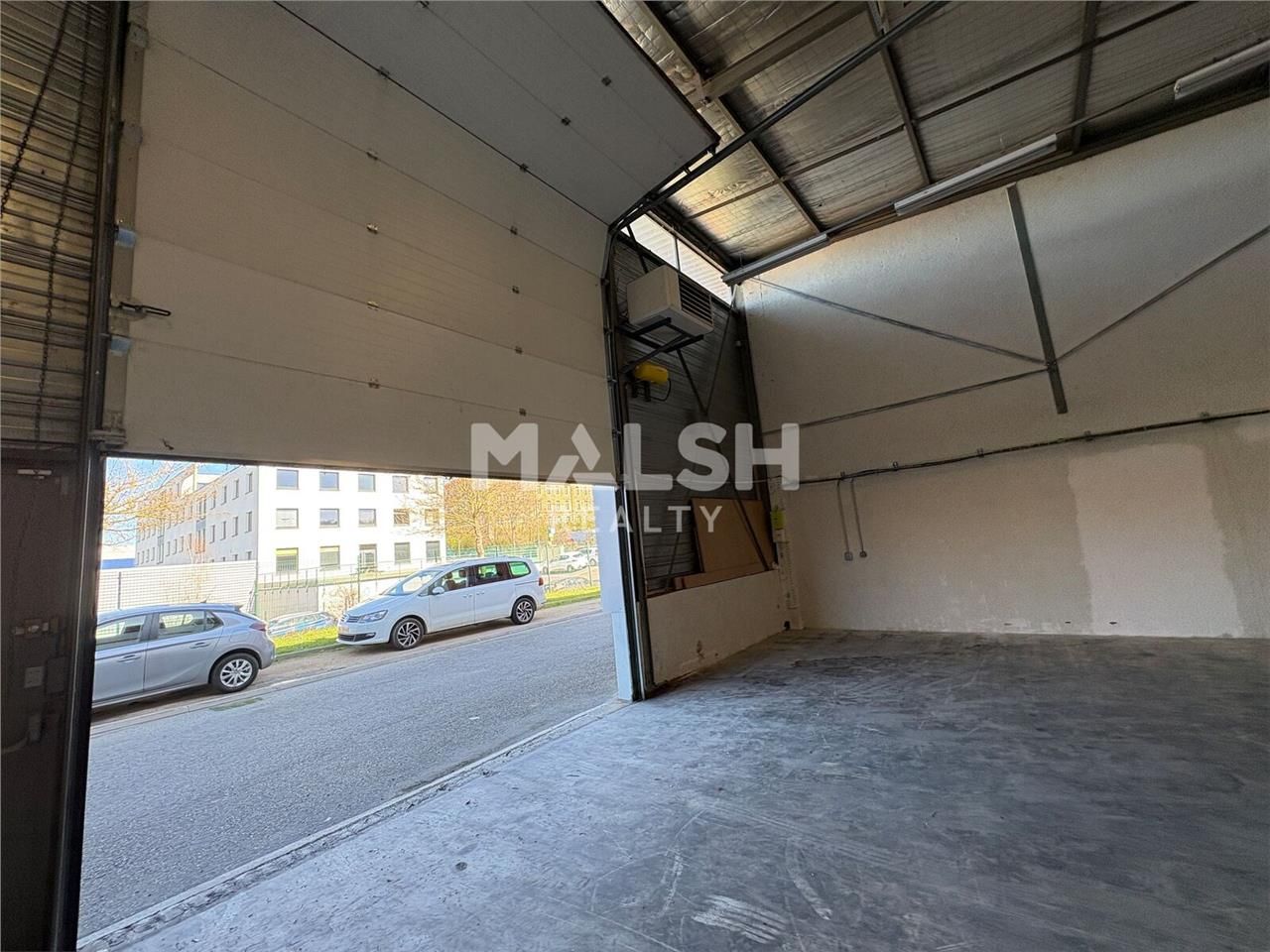 Au coeur de la zone d'activité de Sacuny à Brigna