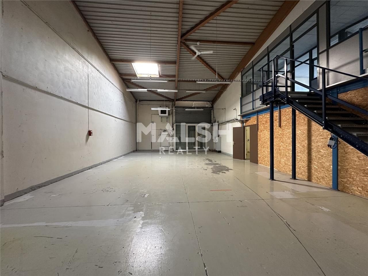 Au sein d'un parc d'activités clos et sécurisé, n