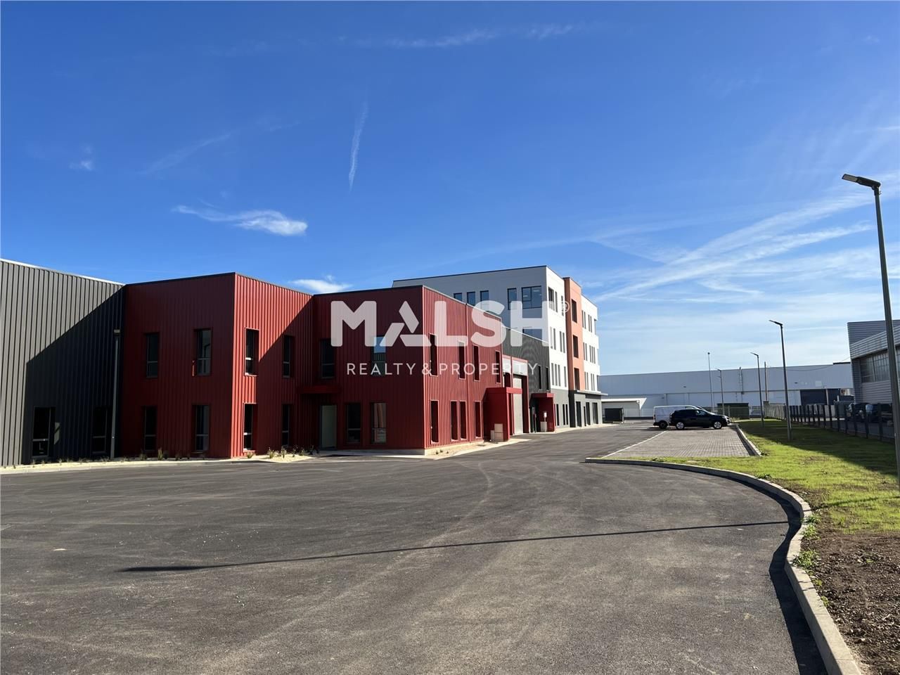 Nous vous proposons à la location, une surface de