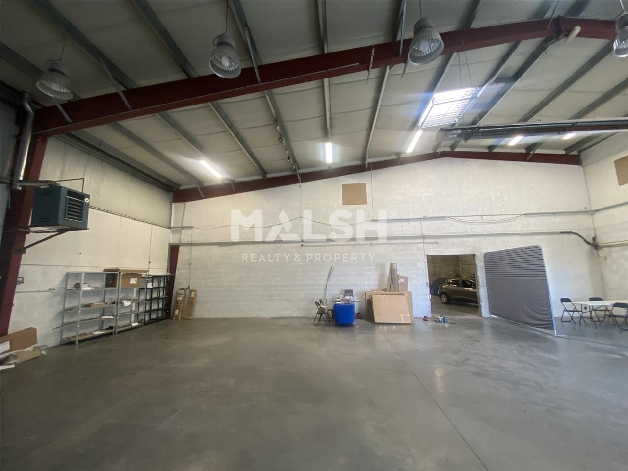 Sur un terrain indépendant d'environ 3 900 m², no