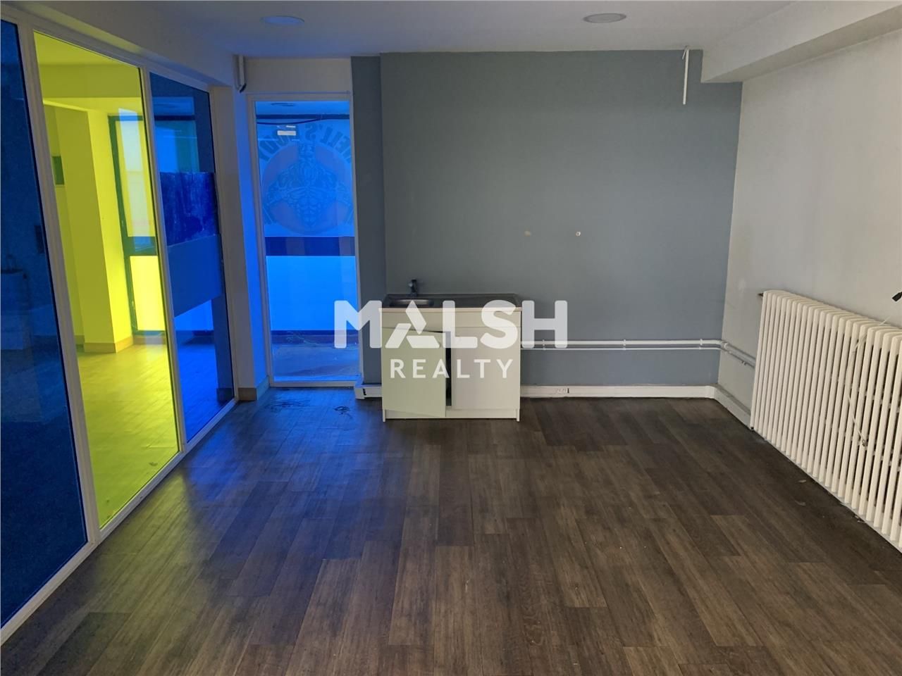 Nous vous proposons à la location, un local d'une