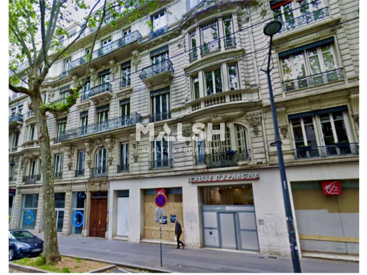 Nous vous proposons à la location, une surface de