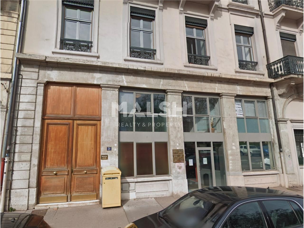 Idéalement situé sur la Place Carnot en Presqu'îl