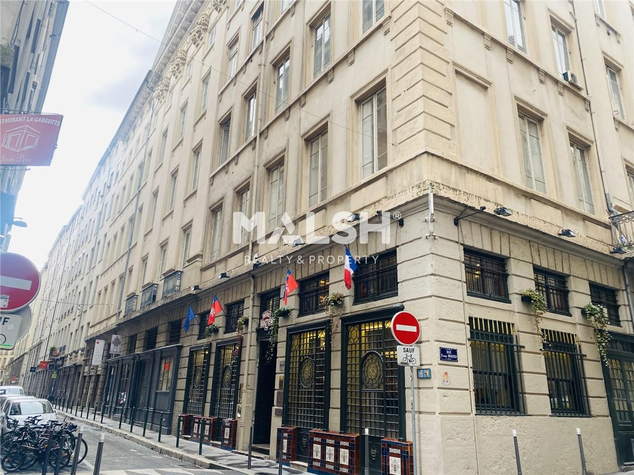 Nous vous proposons à la location, des bureaux ré