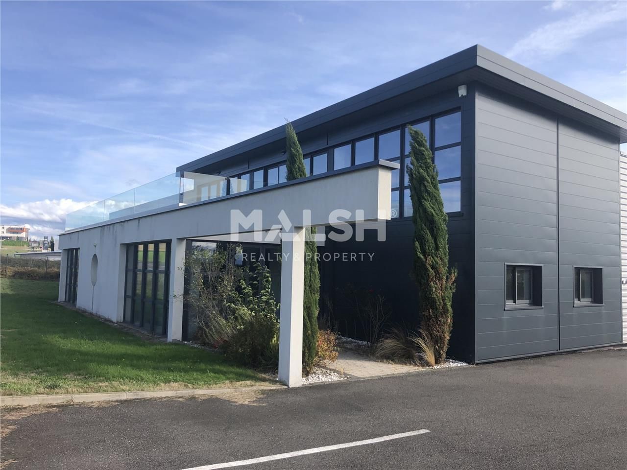 Sur un terrain indépendant et clos de 3397 m², no