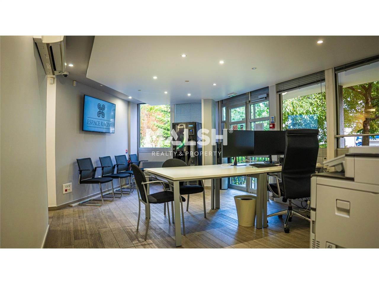 Nous vous proposons à la vente des bureaux de 610