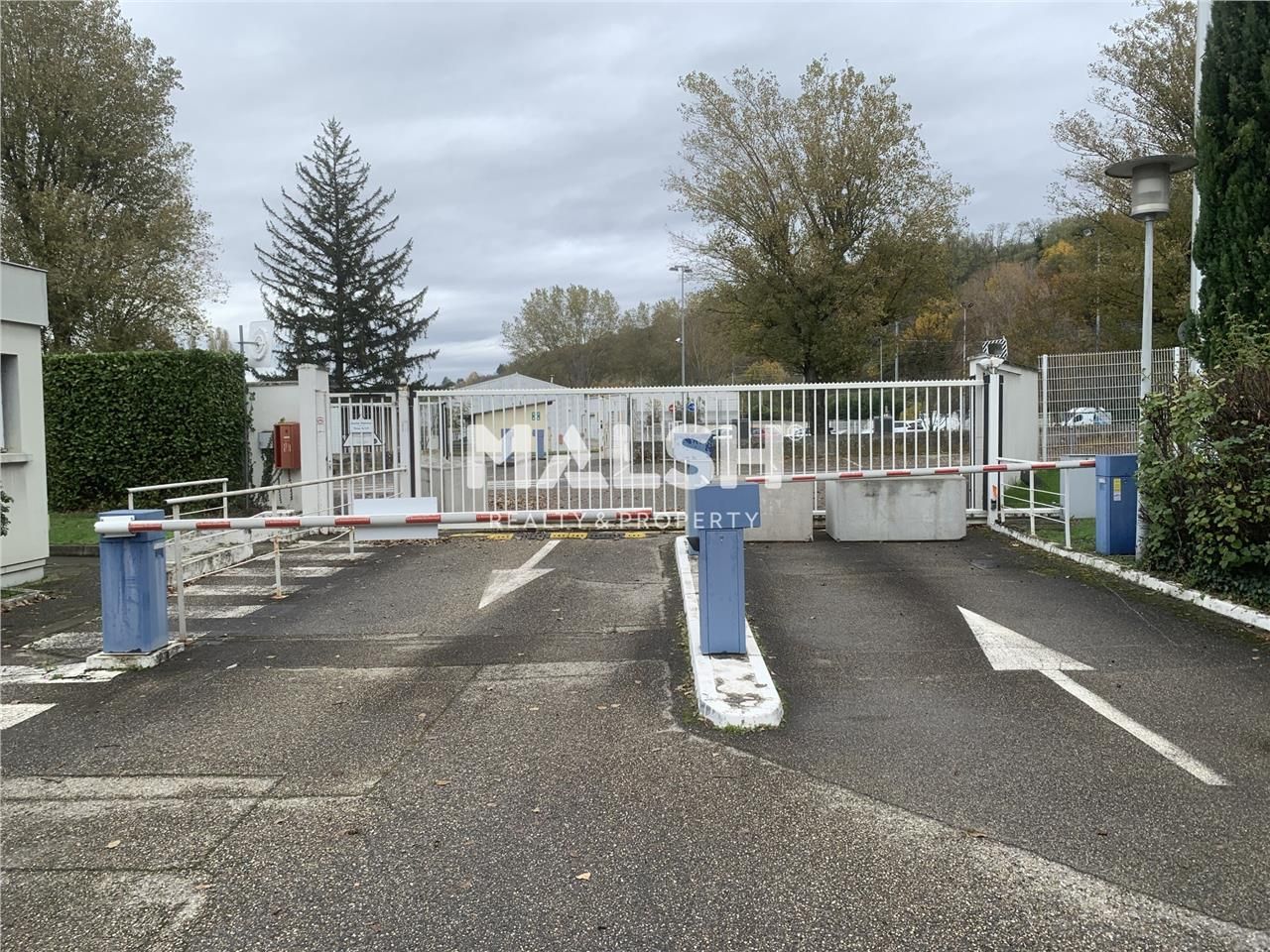A Feyzin, à proximité immédiate de l'autoroute A7
