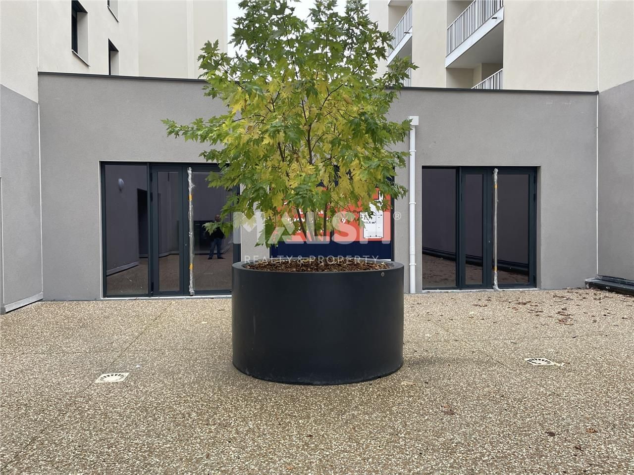 Nous vous proposons à la vente, une surface comme