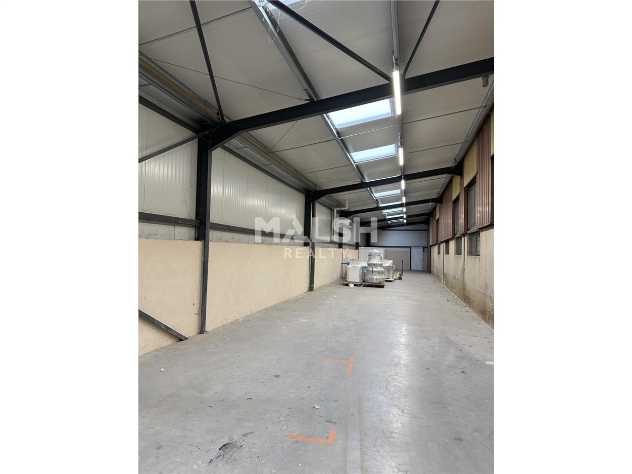 Sur un terrain indépendant et clos de 2500 m², no