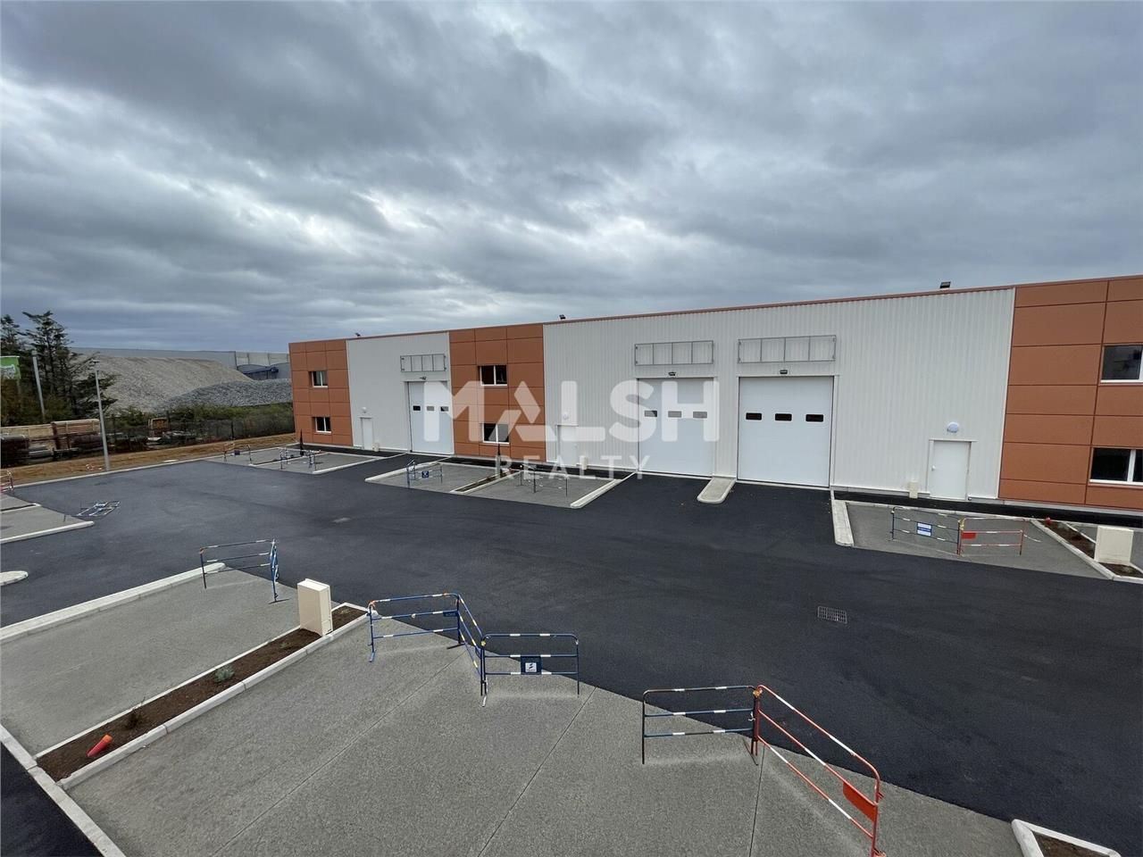 Dans un parc d'activités de qualité, clos et sécu