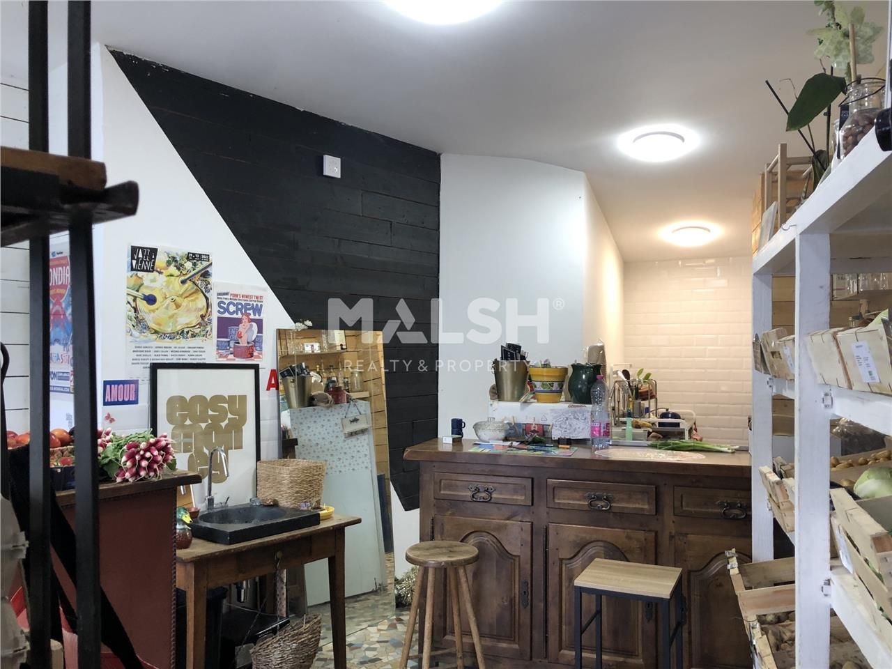 Nous vous proposons un local commercial de 30m2 e