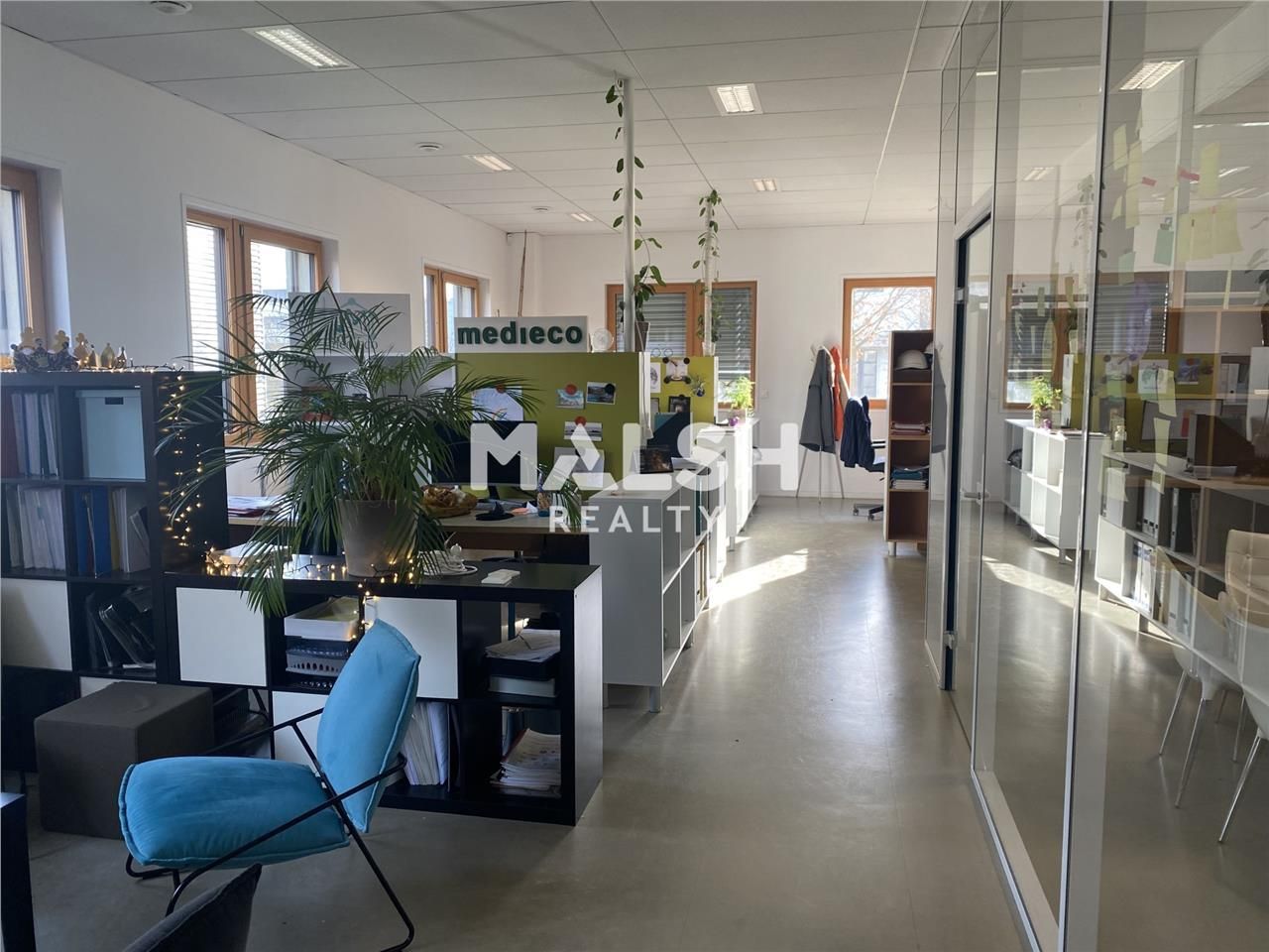 Nous vous proposons à la vente, 203 m² au rez-de-