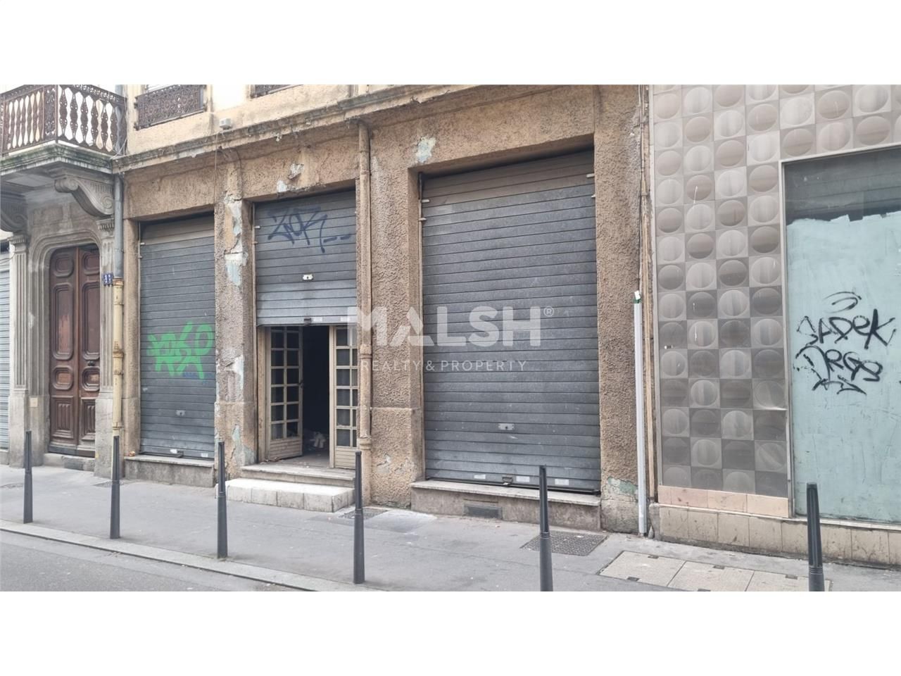 En plein coeur du quartier de Moncey, nous vous p