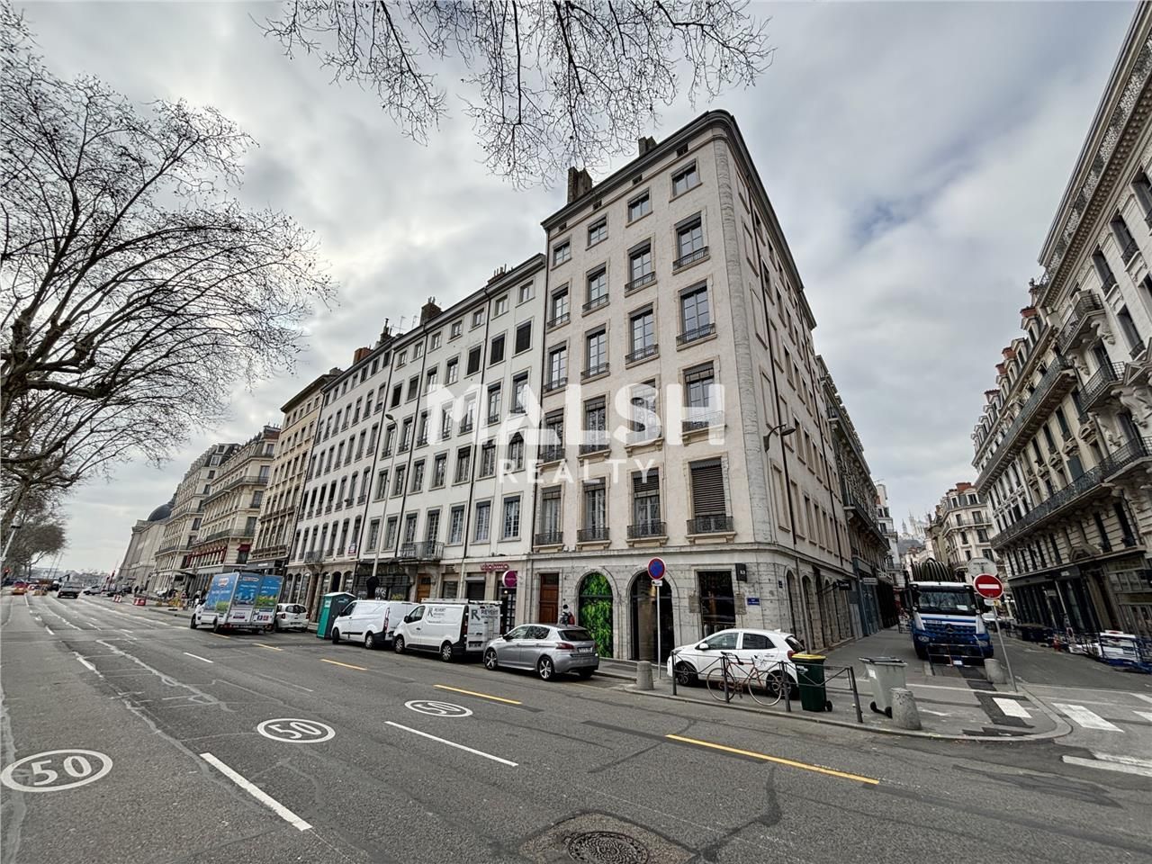 Nous vous proposons à la VENTE des bureaux de 171