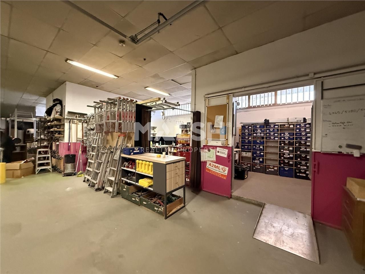 Dans une Zone industrielle à Pont-d'Ain, nous vou