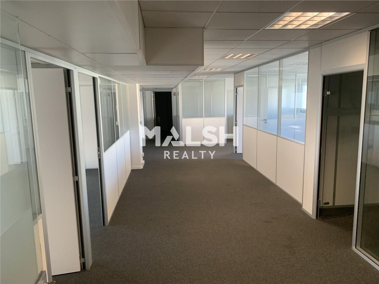 Nous vous proposons des bureaux spacieux de 273 m