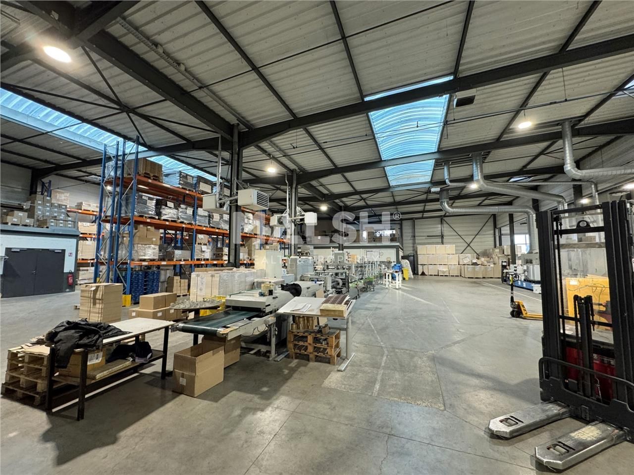 Nous vous proposons, un local d'acitivités