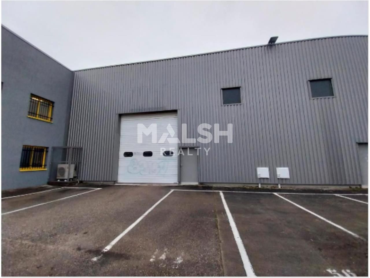 Au sein d'un parc d'activités, nous vous proposon